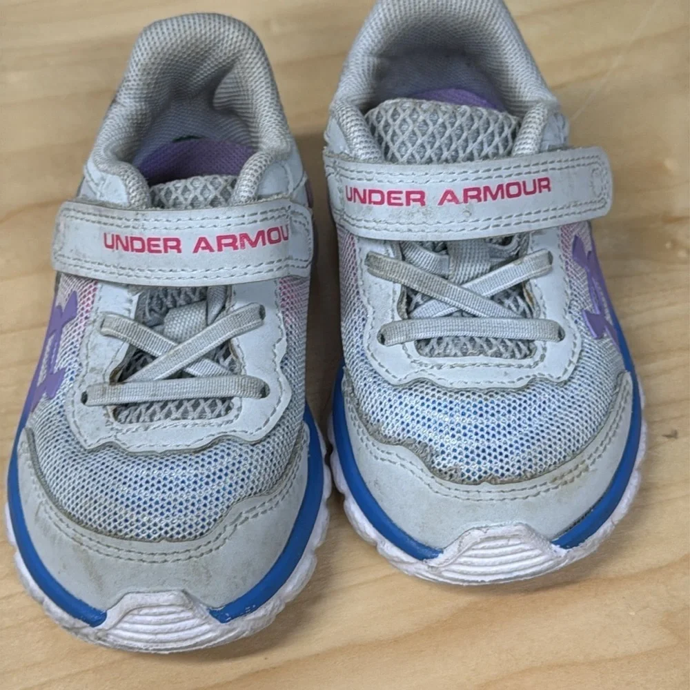 Under Armour toddler baby Gray and‎ Pink velcro Sneakers size 5K
